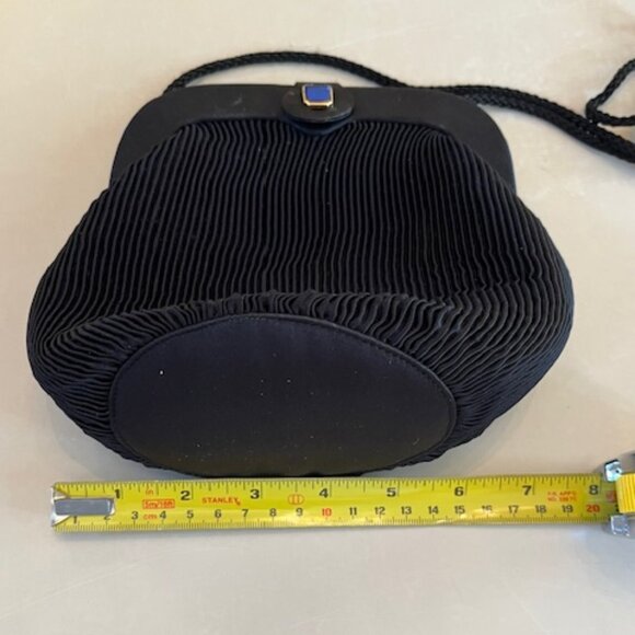 BLACK | Silky Fabric small purse in Clamshell shape Crossbody bag - Picture 8 of 9